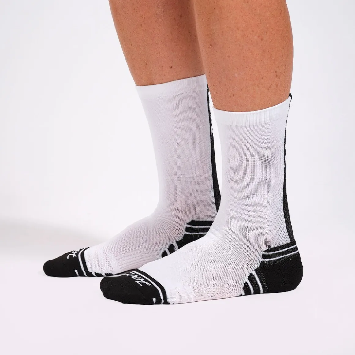 Unisex 6" Sock- White/Black