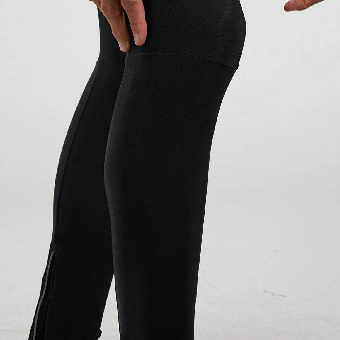 Unisex Elite Thermo Leg Warmers - Black