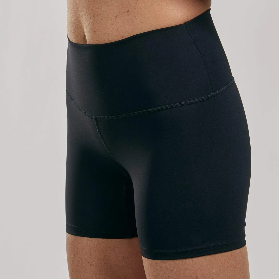 Women's Elite Run 5" Short - Black