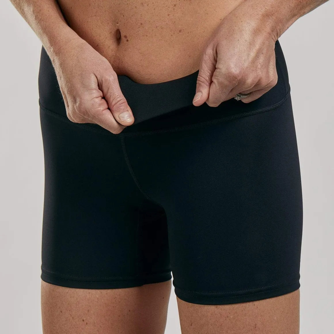 Women's Elite Run 5" Short - Black