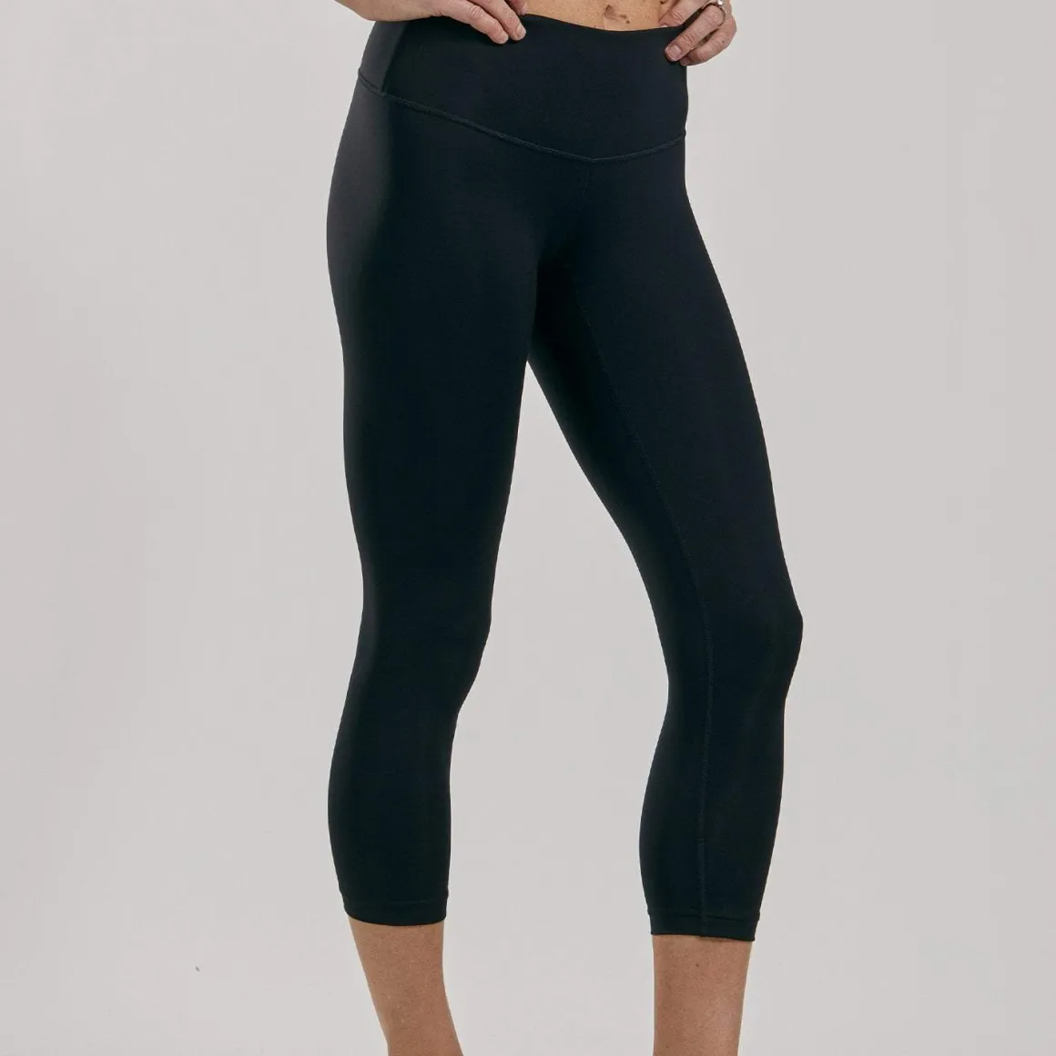 Women's Elite Run Capri - Black