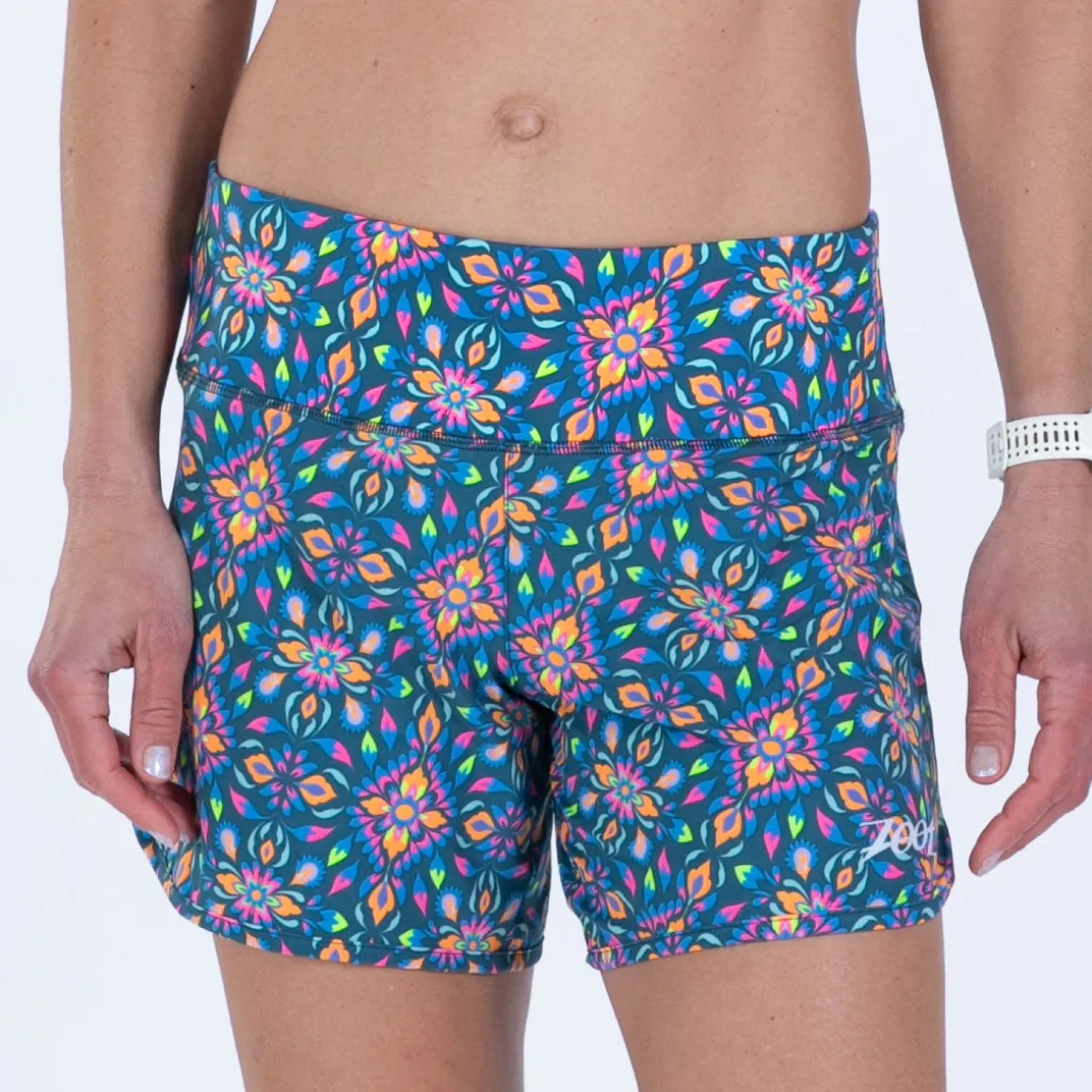 Women's Ltd Run 6" Short - Kaleidoscope